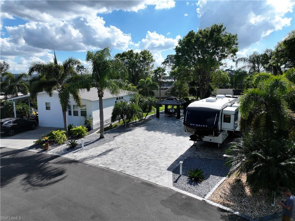 5870 MAPLEWOOD CT