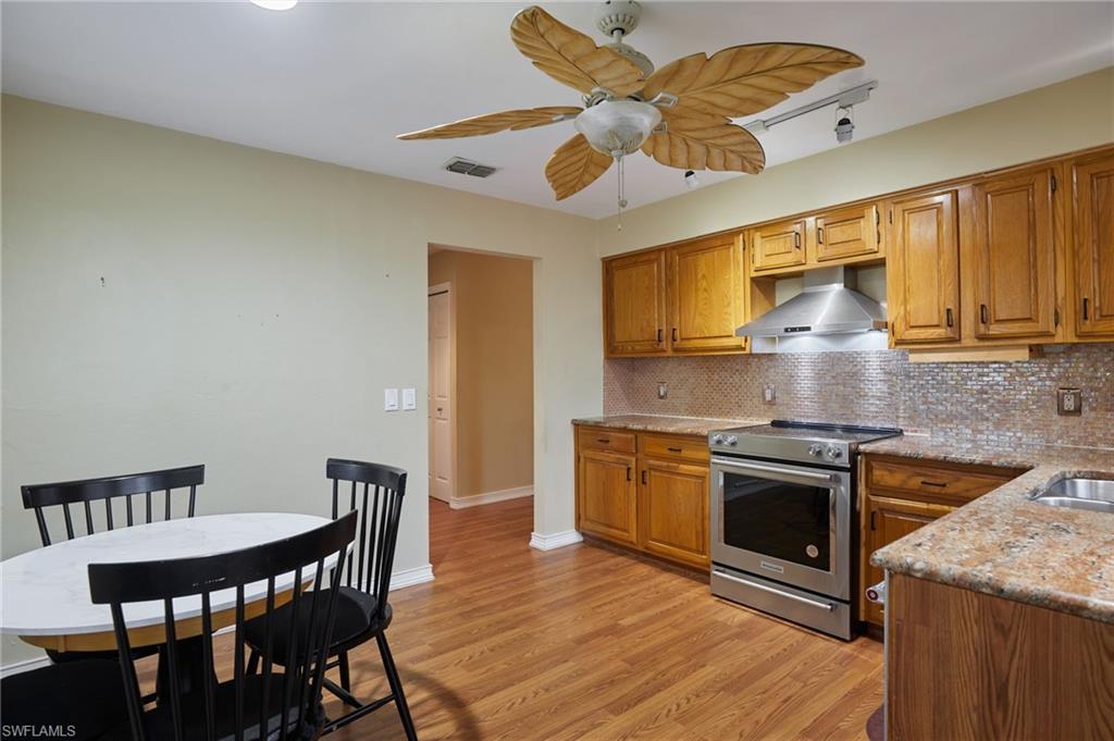 5844 Crabwood CT
