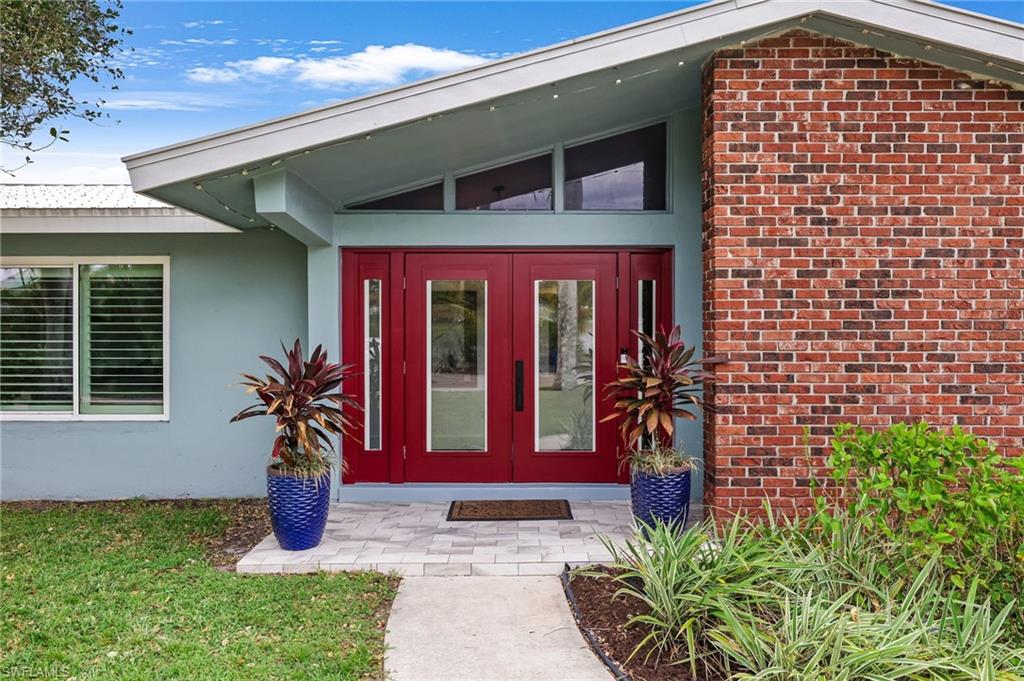 541 Bayside DR