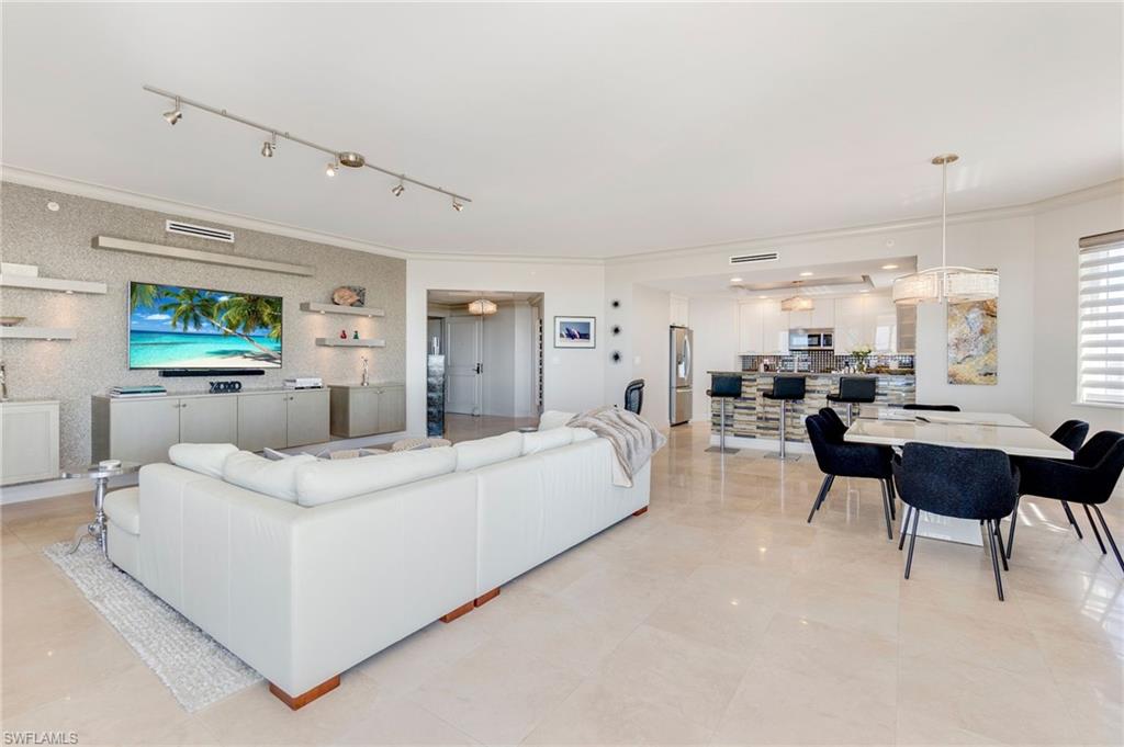 4761 West Bay BLVD 601