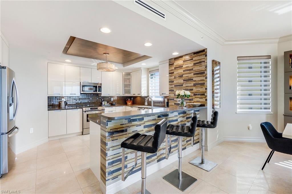 4761 West Bay BLVD 601