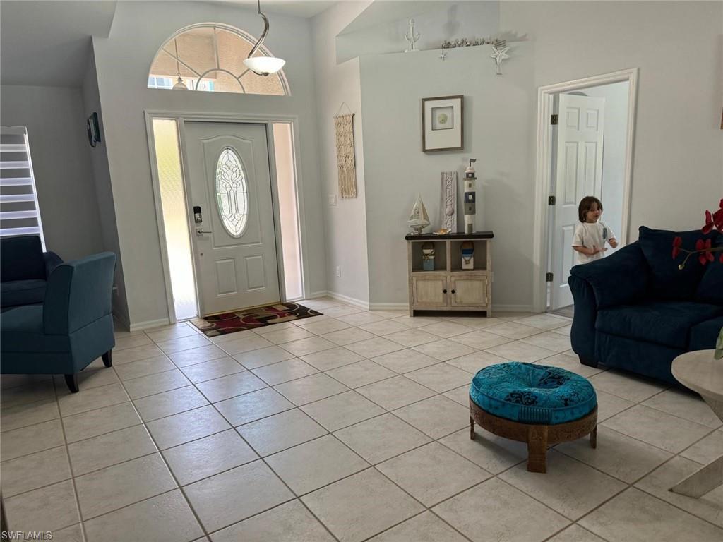 4356 Vanda DR