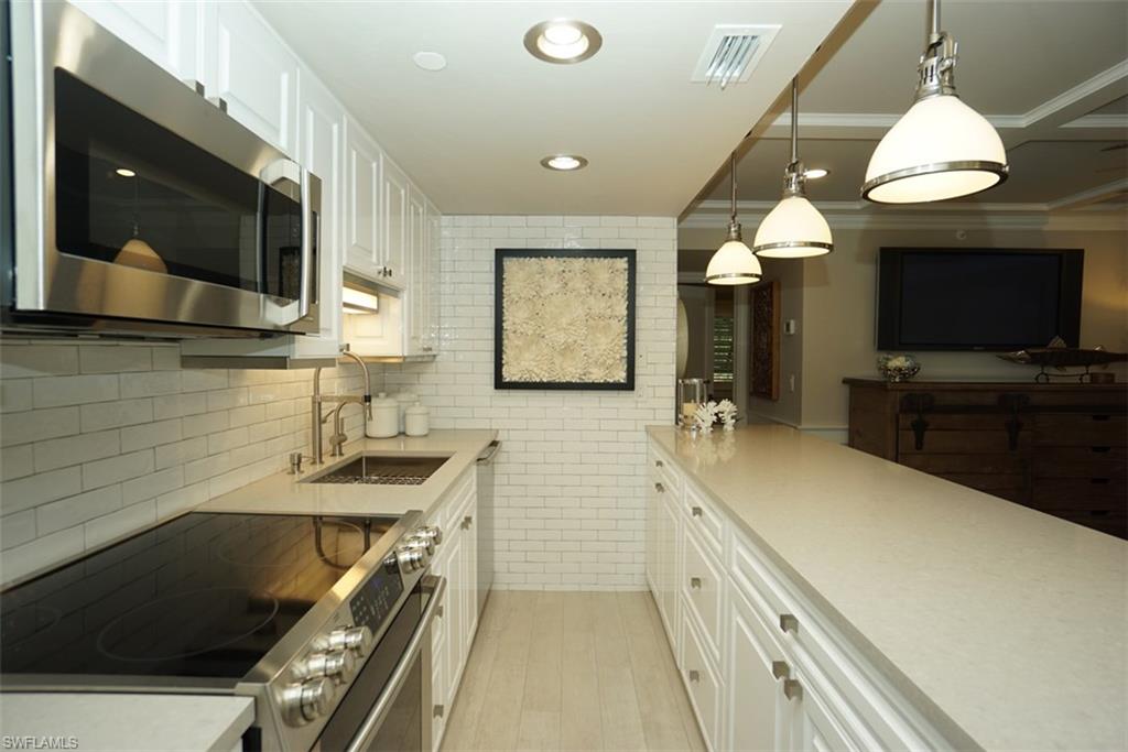 Naples, Florida 34102, United States, 1 Bedroom Bedrooms, ,1 BathroomBathrooms,Residential,Active,52956