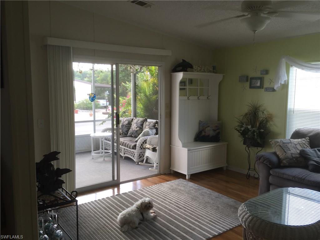 Naples, Florida 34104, United States, 2 Bedrooms Bedrooms, ,2 BathroomsBathrooms,Residential,Pending,121699