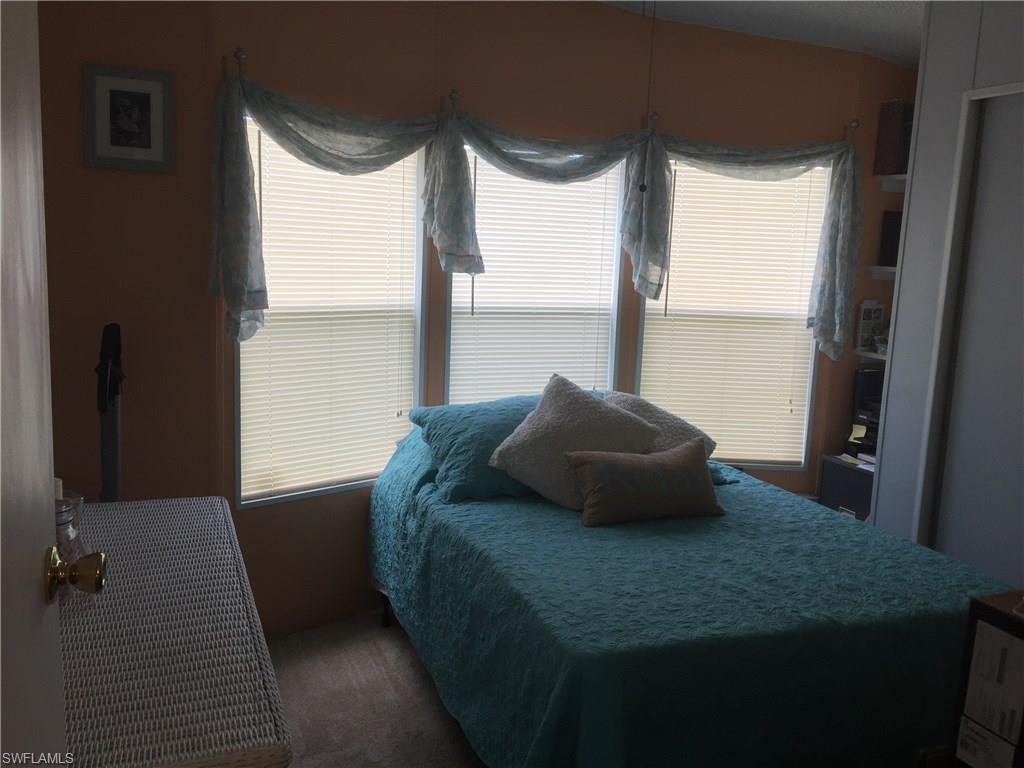 Naples, Florida 34104, United States, 2 Bedrooms Bedrooms, ,2 BathroomsBathrooms,Residential,Pending,121699