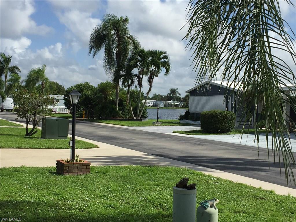 Naples, Florida 34104, United States, 2 Bedrooms Bedrooms, ,2 BathroomsBathrooms,Residential,Pending,121699