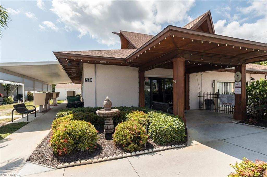 Naples, Florida 34104, United States, 2 Bedrooms Bedrooms, ,2 BathroomsBathrooms,Residential,Pending,121699