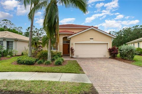 14323 Reflection Lakes DR, Fort Myers, FL 33907 - #: 224029202