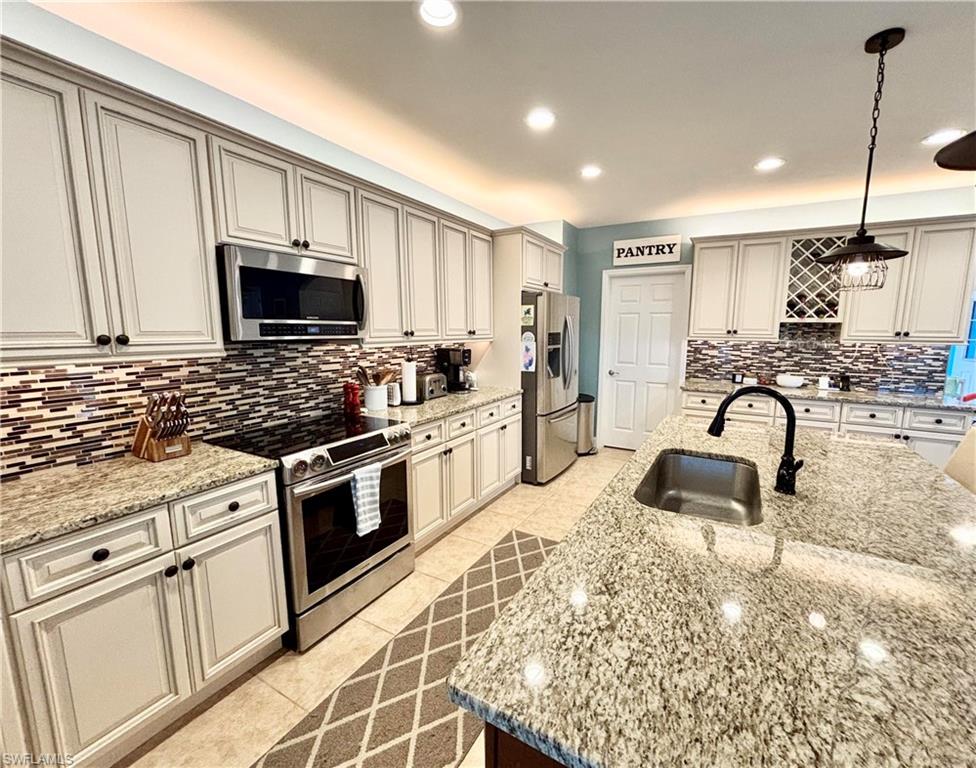 401 SW 35th ST