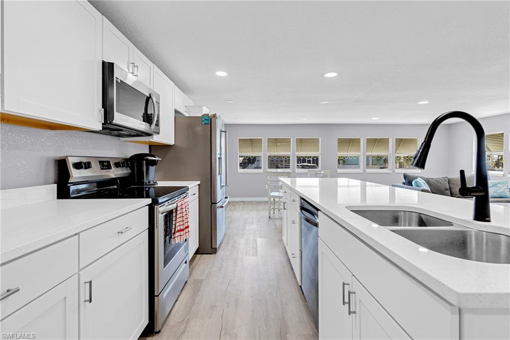 Fort Myers Beach, Florida 33931, United States, 2 Bedrooms Bedrooms, ,2 BathroomsBathrooms,Residential,Active,57323