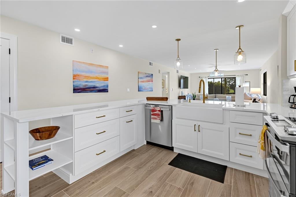 Fort Myers, Florida 33908, United States, 2 Bedrooms Bedrooms, ,2 BathroomsBathrooms,Residential,Active,56917