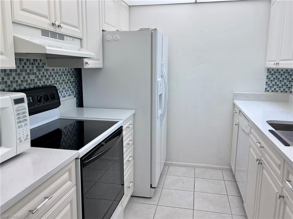 55 Laconia CT