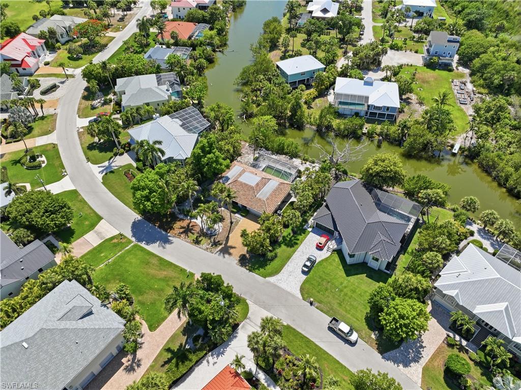 1323 Par View DR