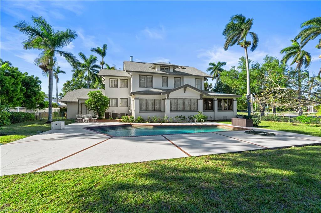3235 Avocado DR