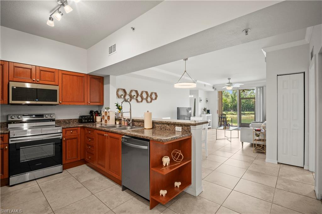 10121 Villagio Palms WAY 102