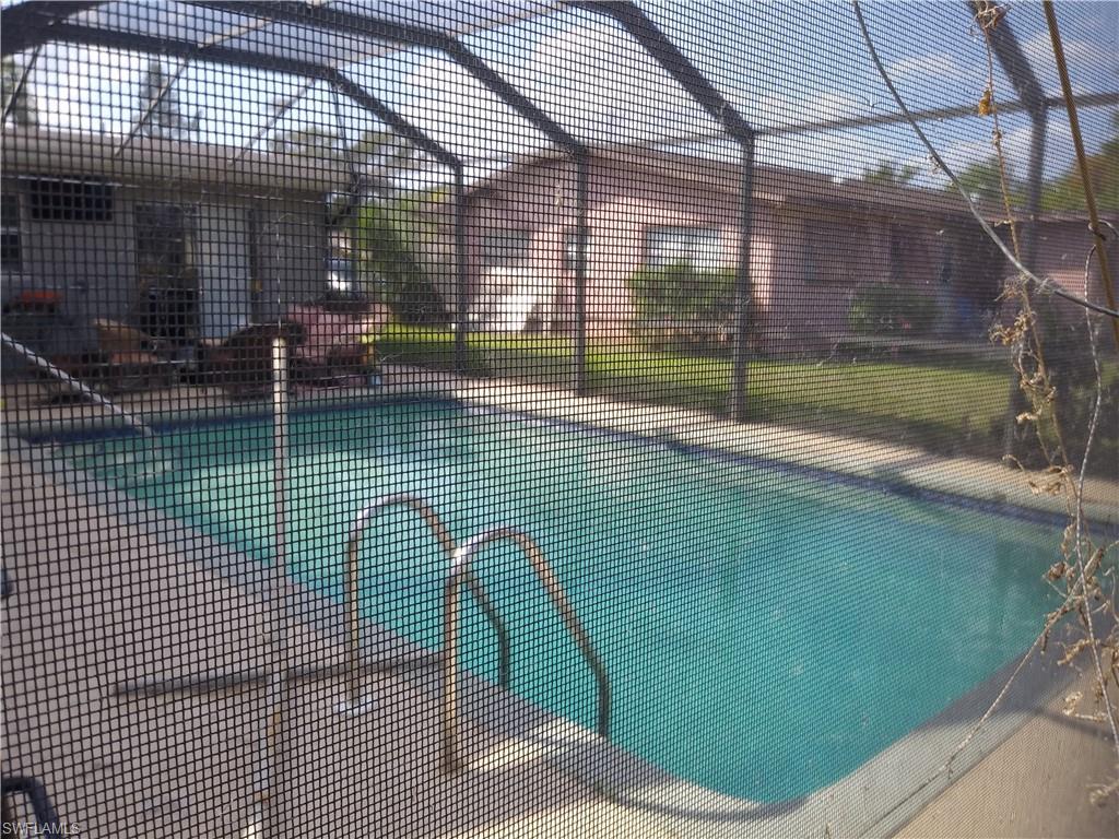 4937 Victoria DR
