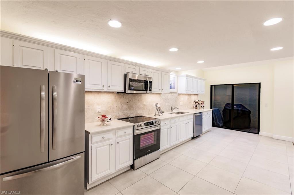 4515 Windjammer LN