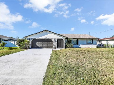 6372 Plumosa AVE FORT MYERS FL 33908