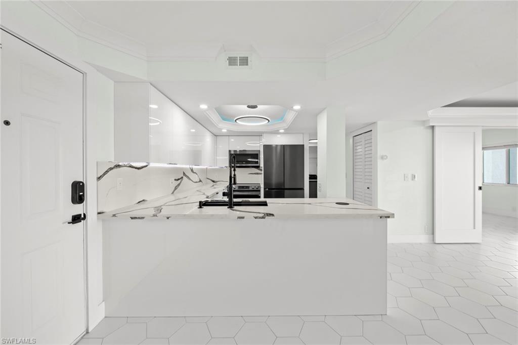 2885 Palm Beach BLVD 402