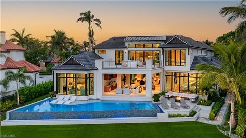 3131 Gin LN NAPLES FL 34102