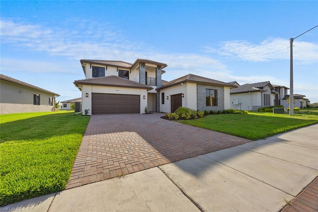5243 Karlia DR