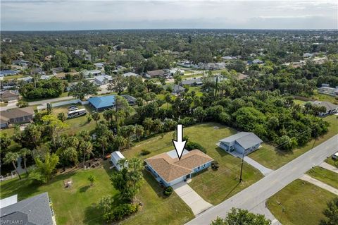 Single Family Residence in PORT CHARLOTTE FL 1386 Yorkshire ST 47.jpg