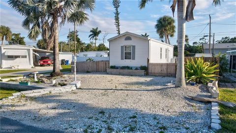 12151 Cypress DR, Fort Myers, FL 33908 - #: 224018927