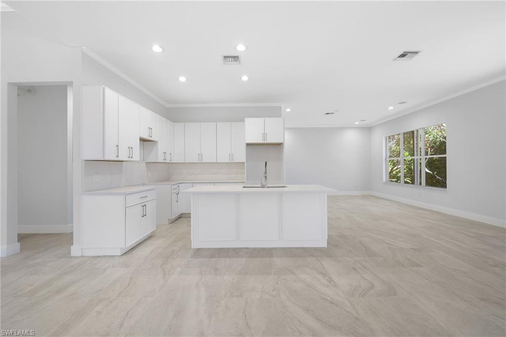 11105 Sea Tropic LN
