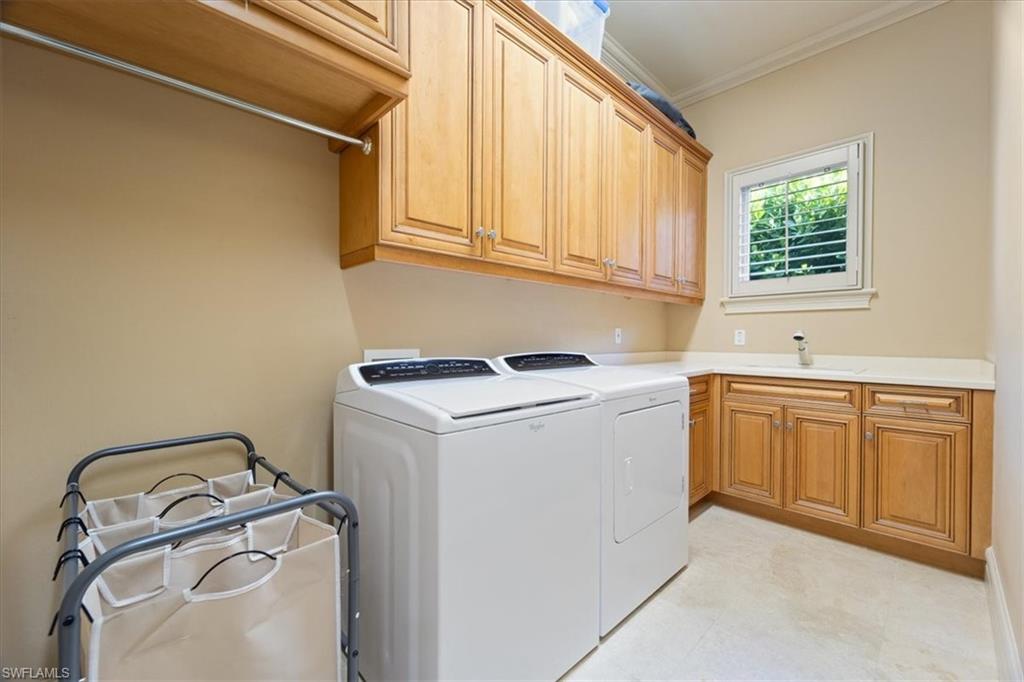 Naples, Florida 34102, United States, 3 Bedrooms Bedrooms, ,5 BathroomsBathrooms,Residential,Active,114428