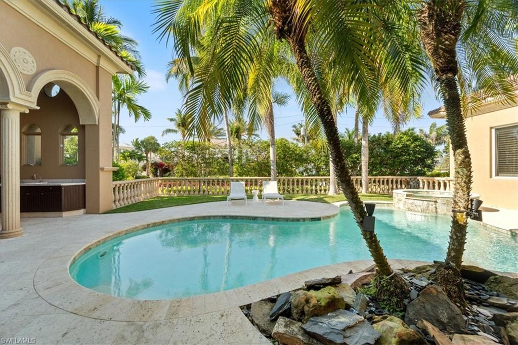 Naples, Florida 34102, United States, 3 Bedrooms Bedrooms, ,5 BathroomsBathrooms,Residential,Active,114428