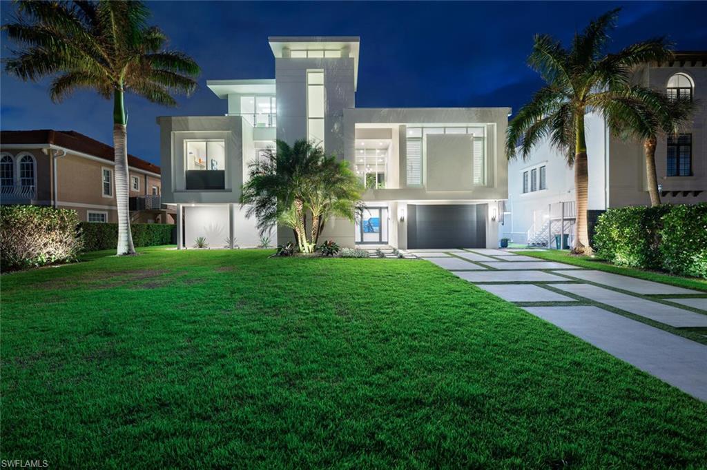 432 Bayside AVE