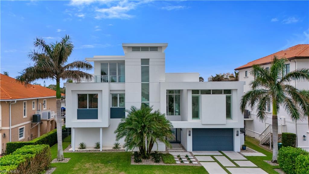 432 Bayside AVE