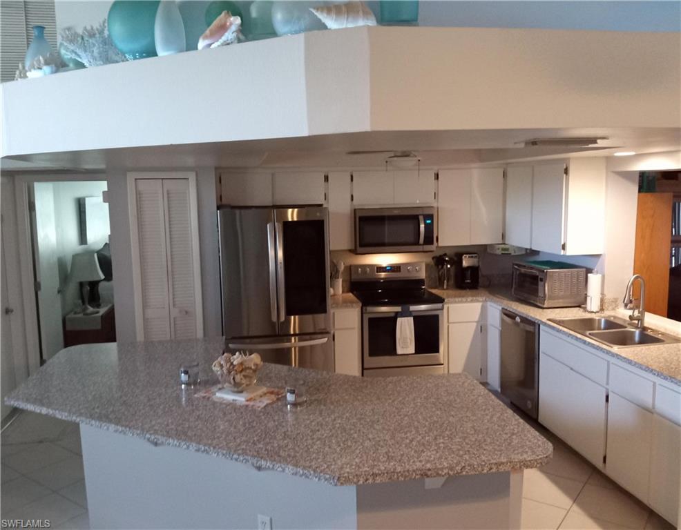 1102 SW 42nd TER