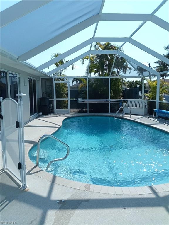1102 SW 42nd TER