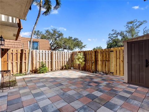 1430 Park Shore CIR 4 FORT MYERS FL 33901