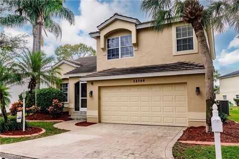 12700 Eagle Pointe CIR, Fort Myers, FL 33913 - #: 224001269