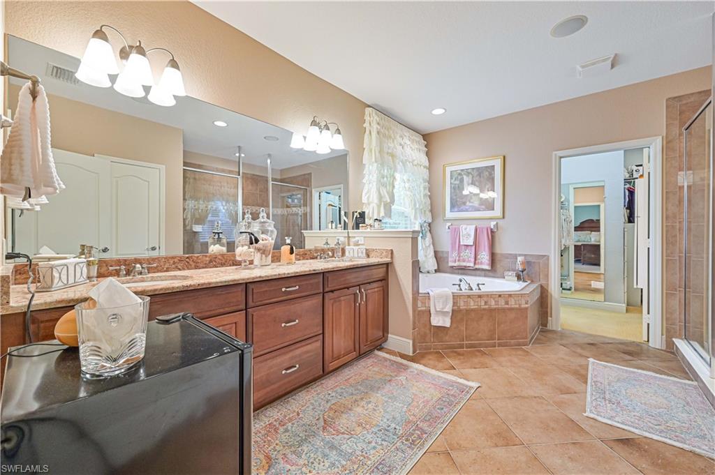 Fort Myers, Florida 33905, United States, 5 Bedrooms Bedrooms, ,4 BathroomsBathrooms,Residential,Active,14300