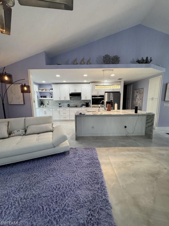 9190 Butterfly CT