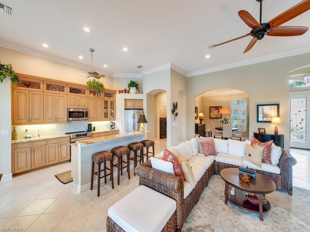 16083 Parque LN