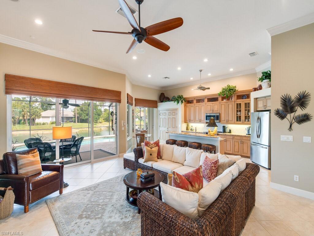 16083 Parque LN