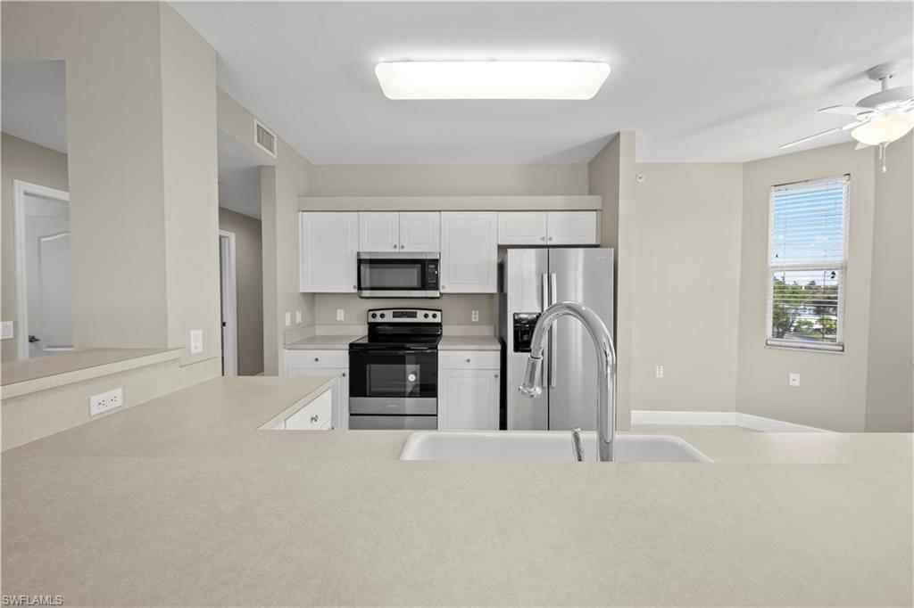 11021 Gulf Reflections DR 301