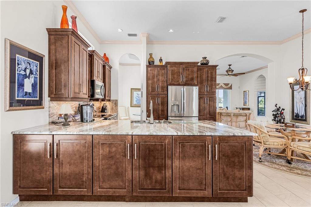 8066 Glen Abbey CIR
