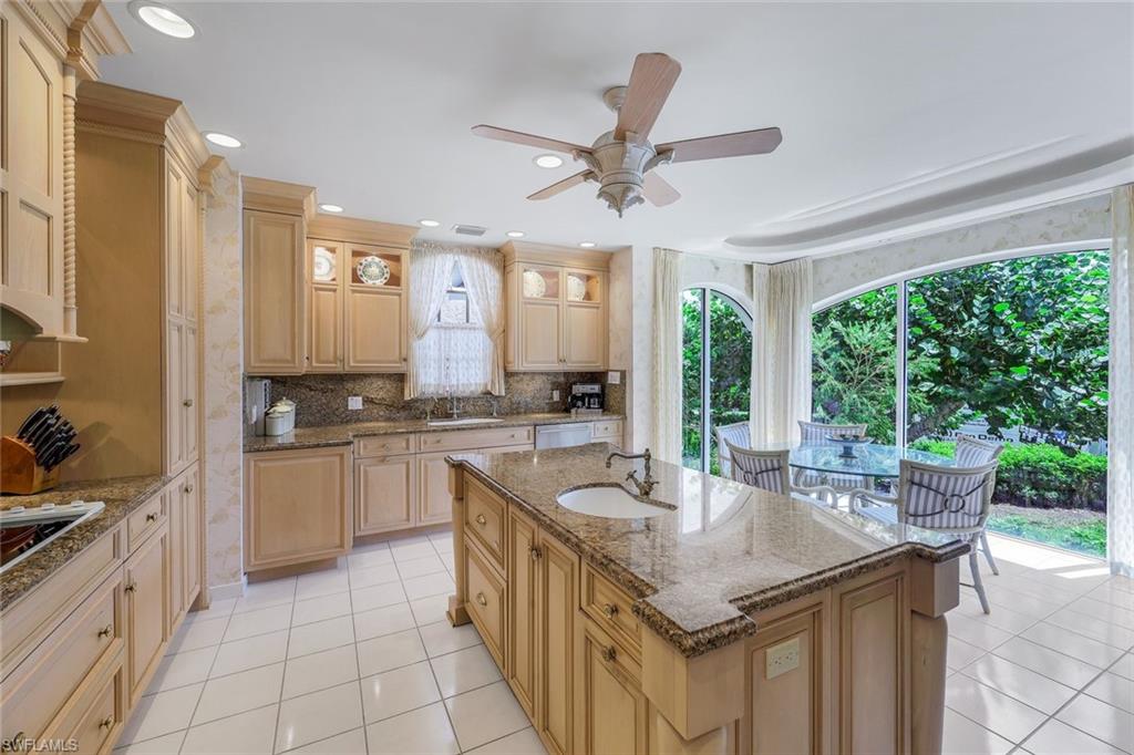 2000 Royal Marco WAY Beach Cottage #11
