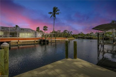 6086 Cocos DR FORT MYERS FL 33908