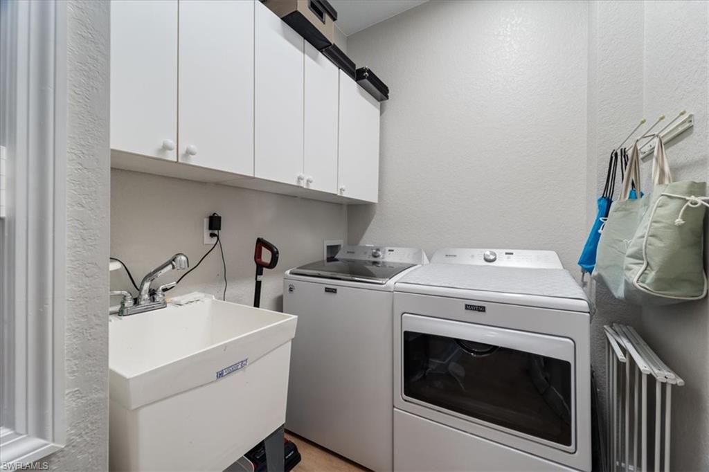 Bonita Springs, Florida 34134, United States, 3 Bedrooms Bedrooms, ,3 BathroomsBathrooms,Residential,Active,83866