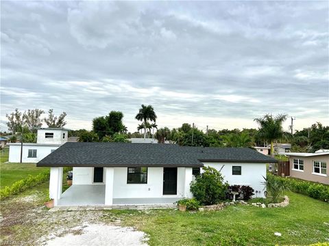 23 Victoria DR, North Fort Myers, FL 33917 - #: 223079693