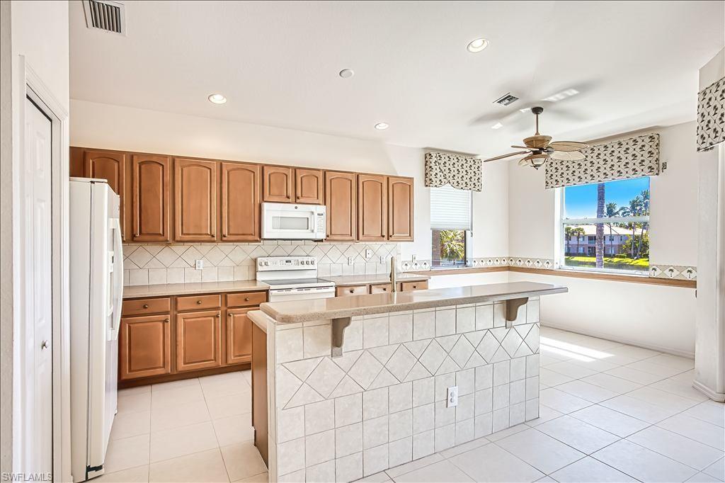 7831 Reflecting Pond CT 1821