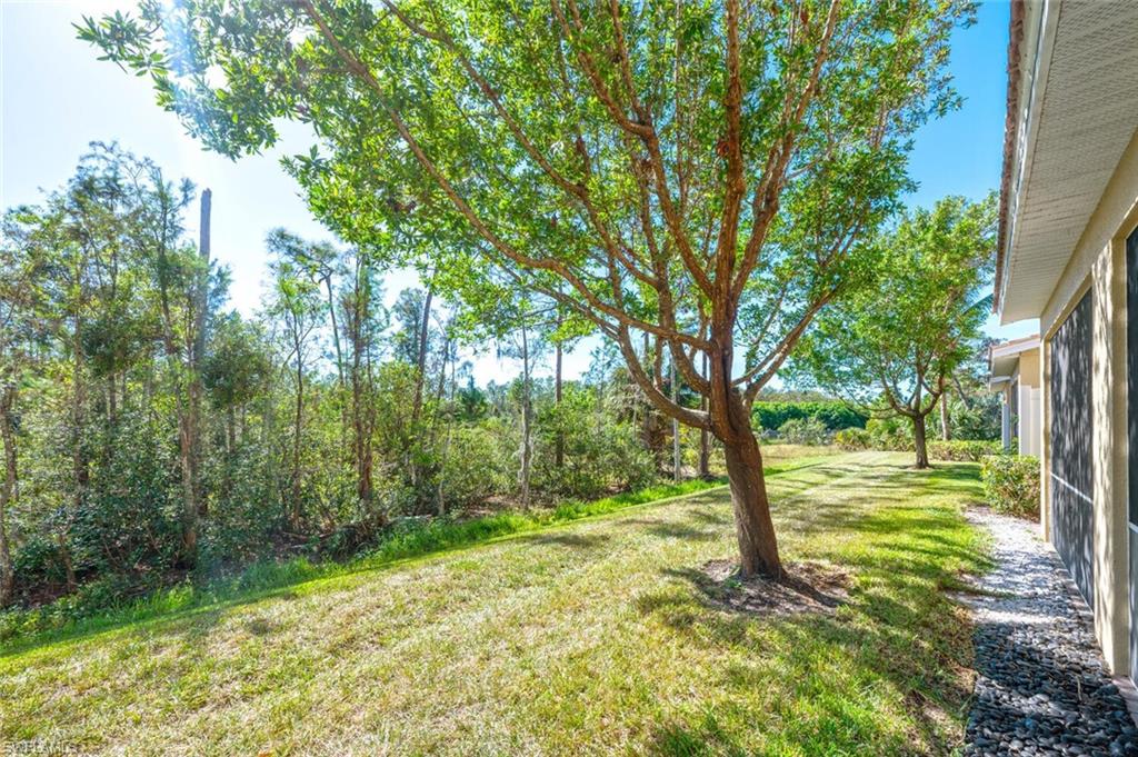 Bonita Springs, Florida 34135, United States, 2 Bedrooms Bedrooms, ,3 BathroomsBathrooms,Residential,Contingent,25354