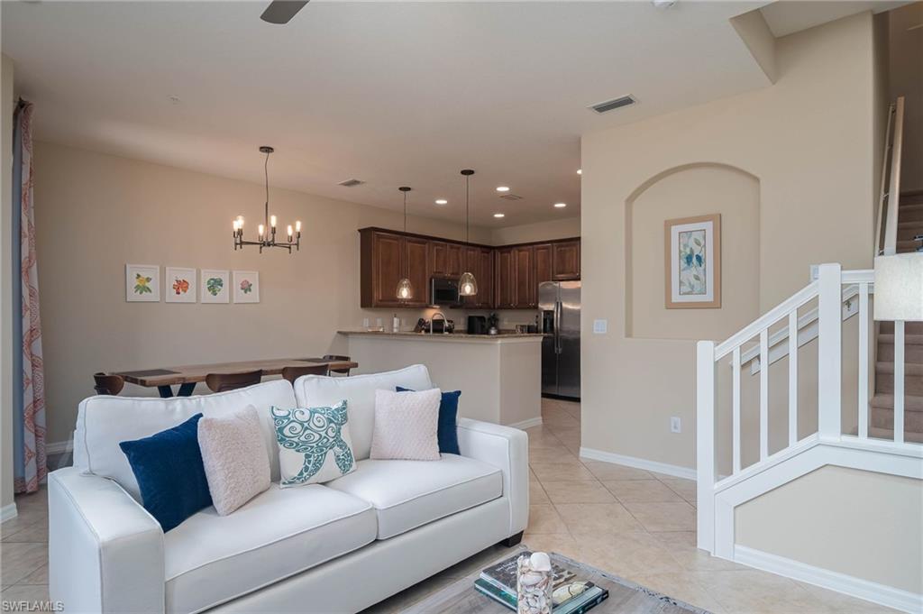 11736 Izarra WAY 7809