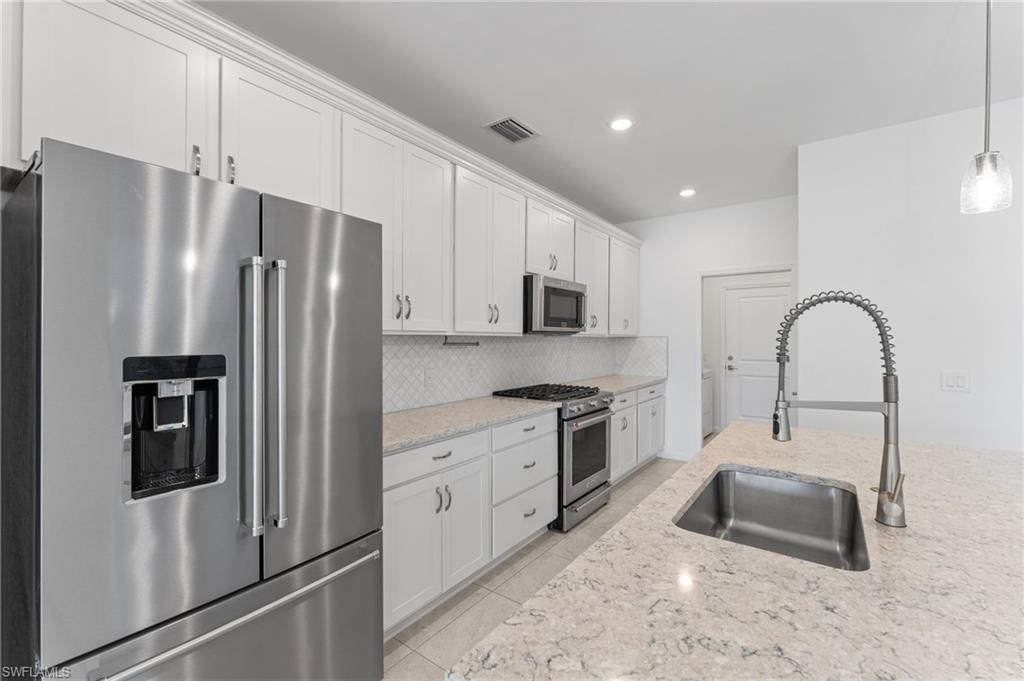 2159 Yellowfin CIR